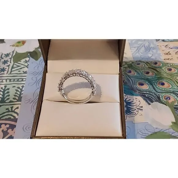 Gorgeous New DIAMONIQUE 5 Ct. Emerald & Round Cut Bridal/Wedding Band Ring #8 - Picture 5 of 5